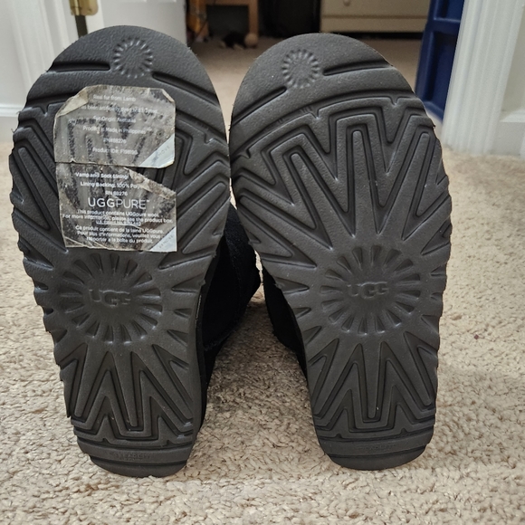 Ugg Australia Constantine Black Lace Boots Size 5 - Picture 3 of 5